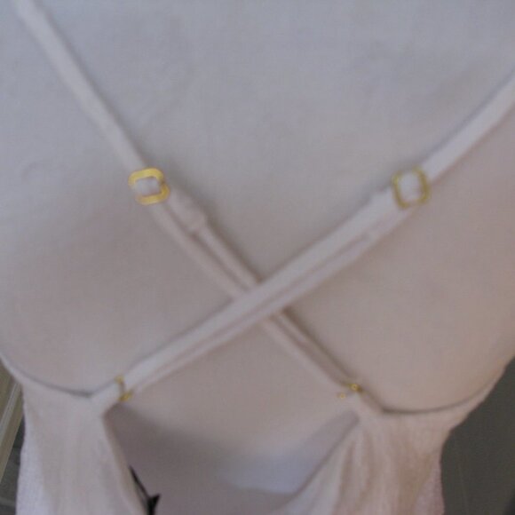 NWOT XOXO Boho Embroidered Floral Fringe Bottom Crossback Tank Size Large - Picture 7 of 9